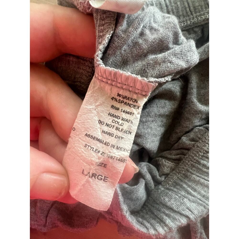 David's Bridal Women's Gray with White Lace Trim Heart Lounge Shorts Size Large - Picture 7 of 7